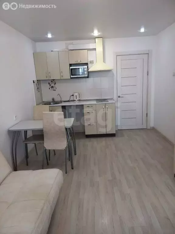 Квартира-студия: Киров, Ленинский район, улица Азина, 17 (26 м) - Фото 1