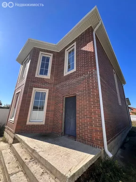 Дом в Яблоновский, улица Чапаева (168 м) - Фото 1