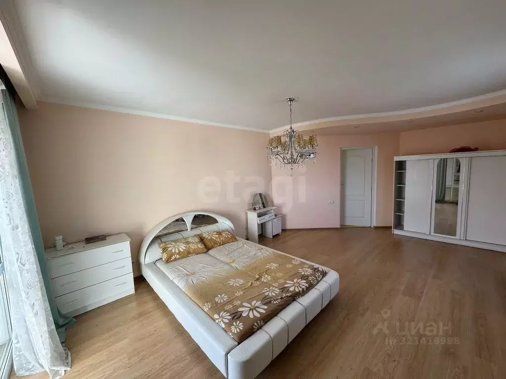 Дом в Крым, Симферополь ул. Народная (249 м) - Фото 1