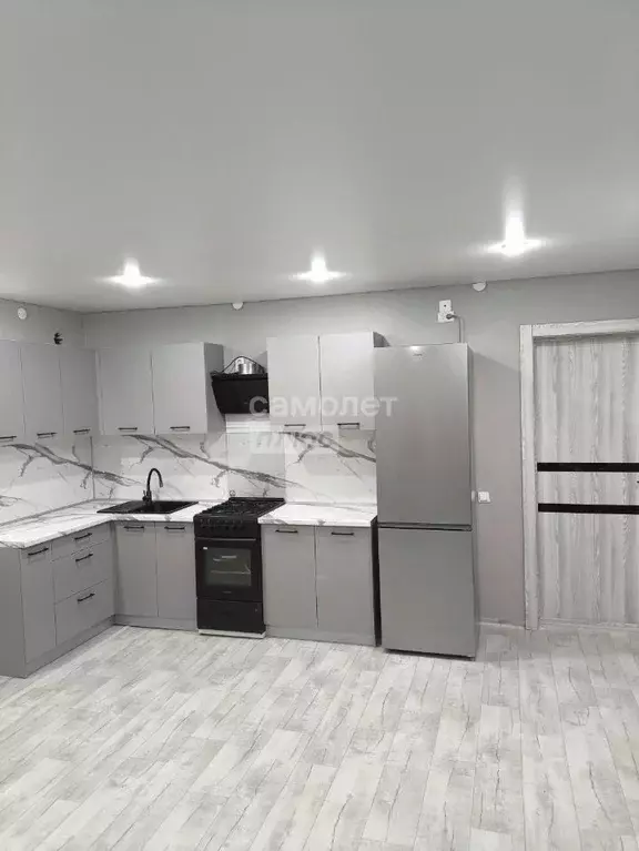 Дом в Челябинская область, Еткульский муниципальный округ, с. ... - Фото 1