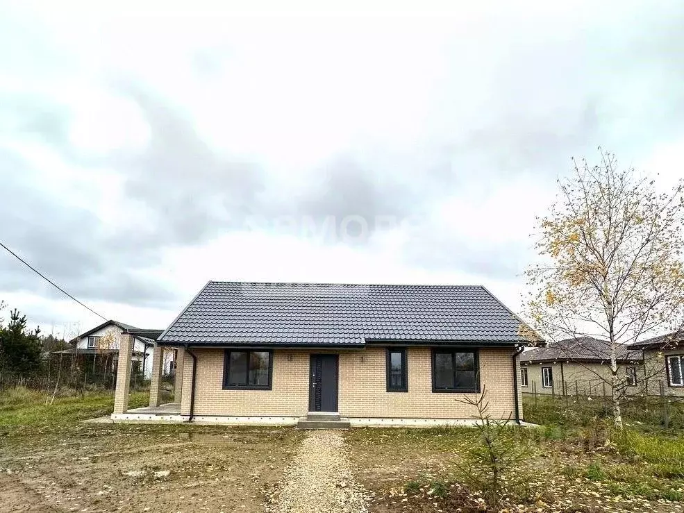 Дом в Московская область, Наро-Фоминский городской округ, д. Новинское ... - Фото 1