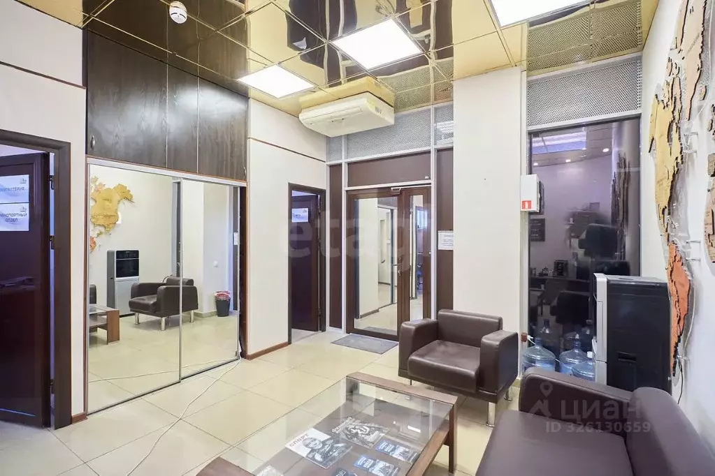 Помещение свободного назначения в Тюменская область, Тюмень ул. ... - Фото 1