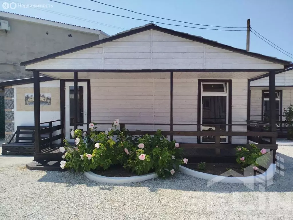 Дом в Черноморский район, село Межводное (41.2 м) - Фото 2