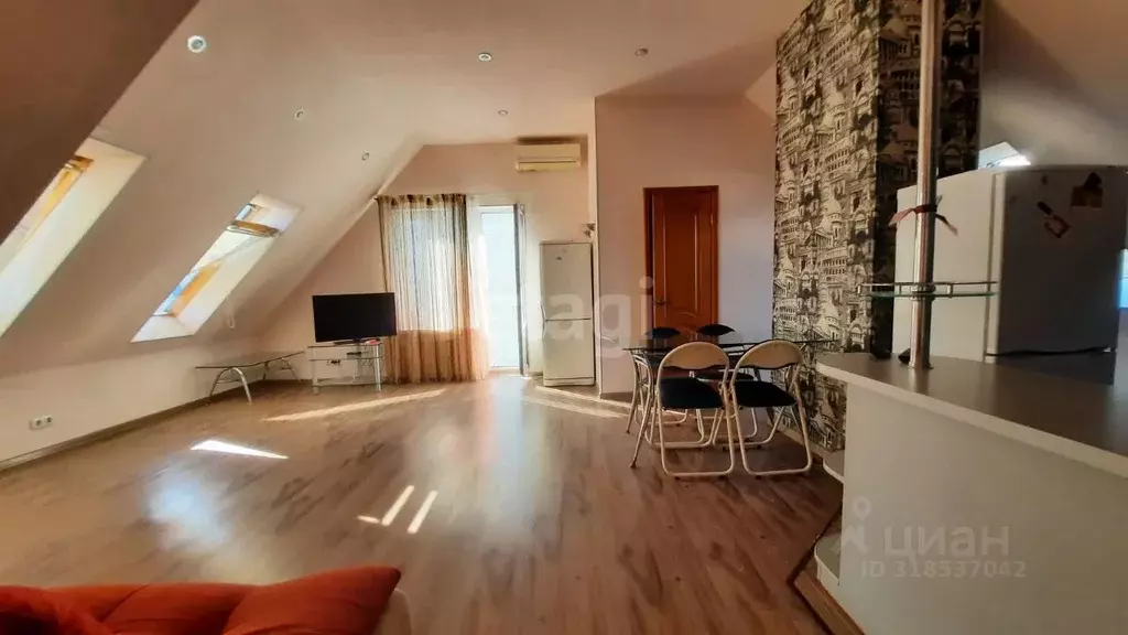 3-к кв. Краснодарский край, Новороссийск ул. Исаева, 8 (120.0 м) - Фото 0