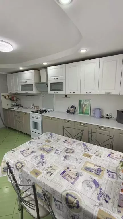 Дом в Астраханская область, Астрахань Литовская ул., 13 (150 м) - Фото 1