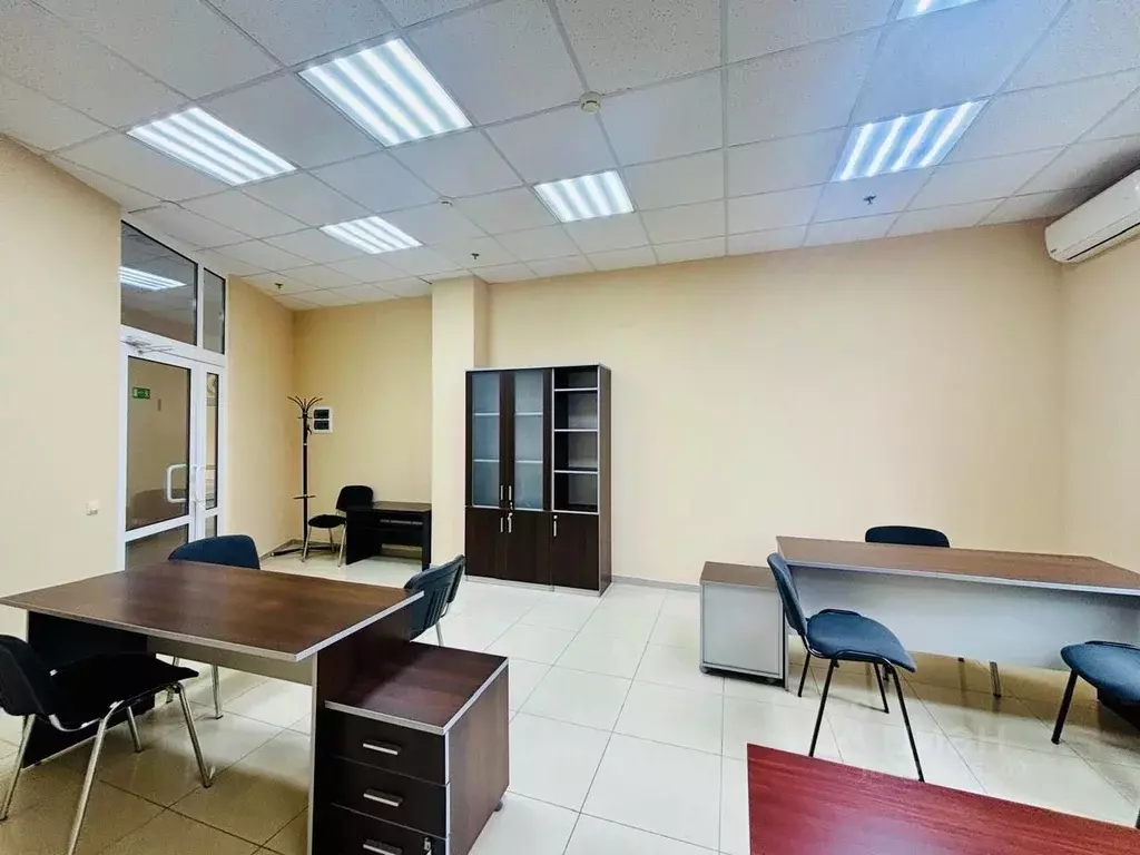 Офис в Краснодарский край, Краснодар Северная ул., 247 (37 м) - Фото 1