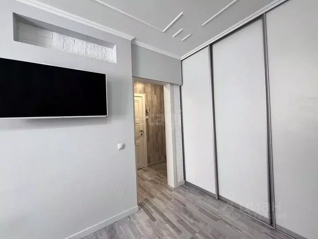 1-к кв. Татарстан, Казань ул. Александра Курынова, 11к2 (29.8 м) - Фото 1