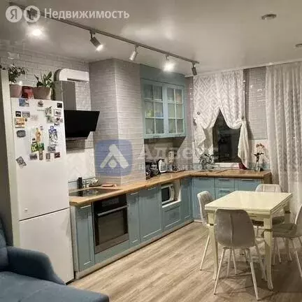 2-комнатная квартира: Тюмень, улица Федюнинского, 64 (72.8 м) - Фото 2