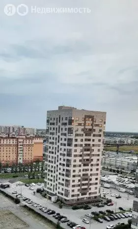 1-комнатная квартира: Тюмень, улица Раушана Абдуллина, 6 (35.2 м) - Фото 2