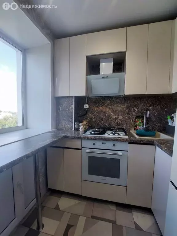 3-комнатная квартира: Курган, улица Дзержинского, 59 (56.7 м) - Фото 0