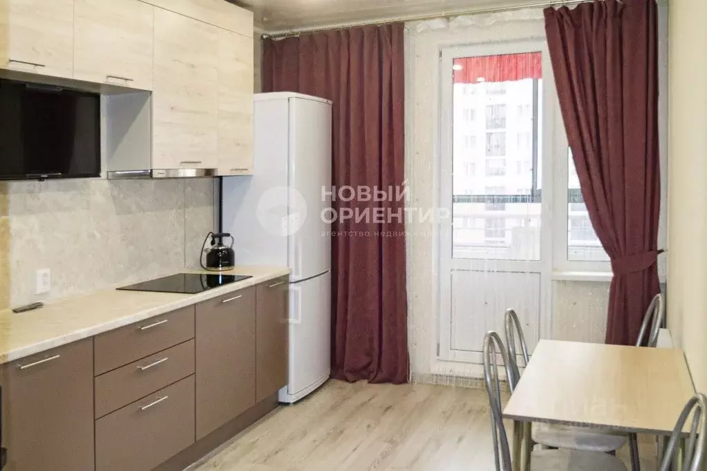 2-к кв. Свердловская область, Екатеринбург ул. Рябинина, 19 (59.3 м) - Фото 1