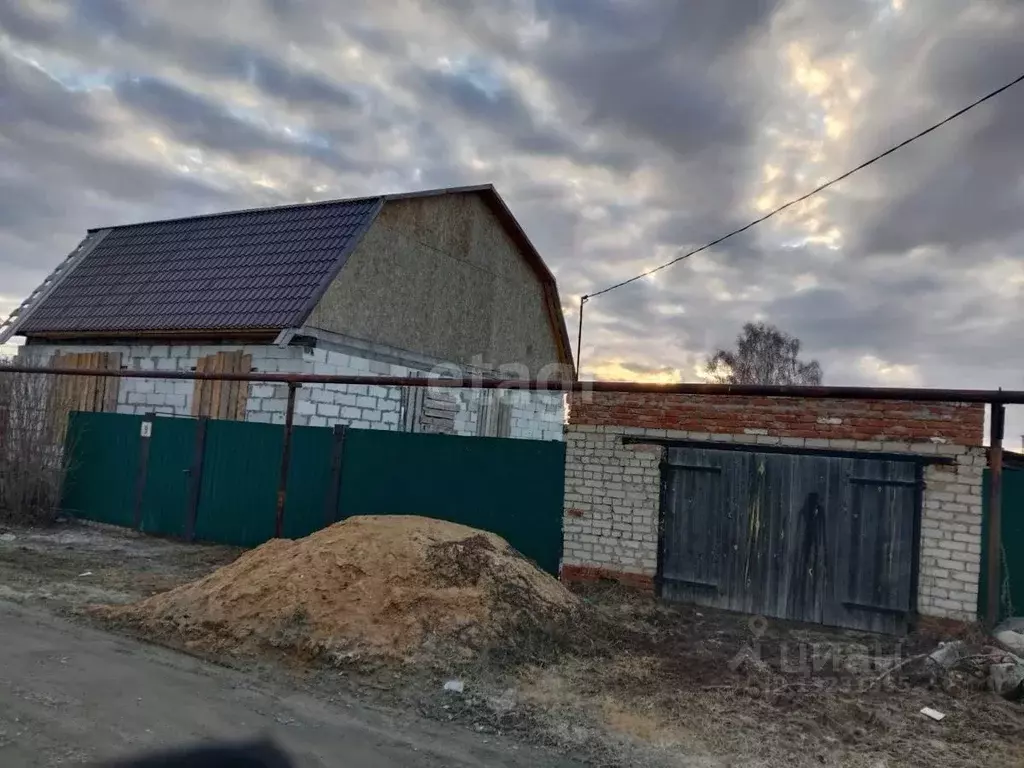 Дом в Челябинская область, Пласт ул. Авангард (170 м) - Фото 0
