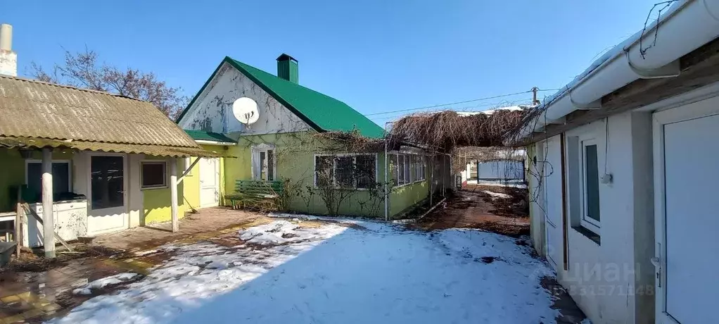 Дом в Крым, Первомайский район, с. Октябрьское ул. Ленина (50 м) - Фото 1