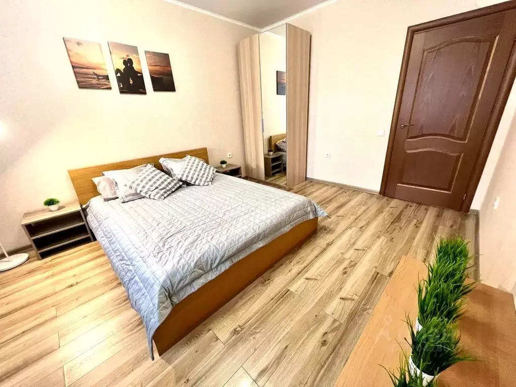 2-к кв. Татарстан, Казань ул. Чернышевского, 16 (75.0 м) - Фото 0