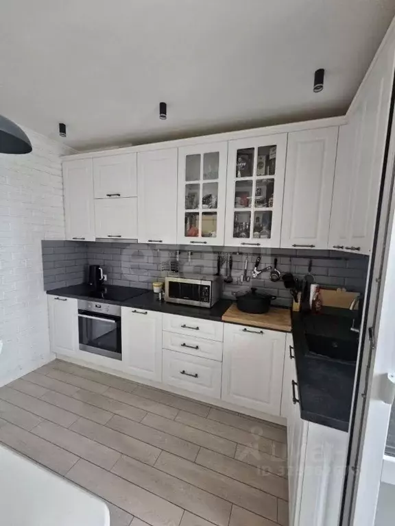 3-к кв. Оренбургская область, Оренбург ул. Поляничко, 8 (81.9 м) - Фото 2