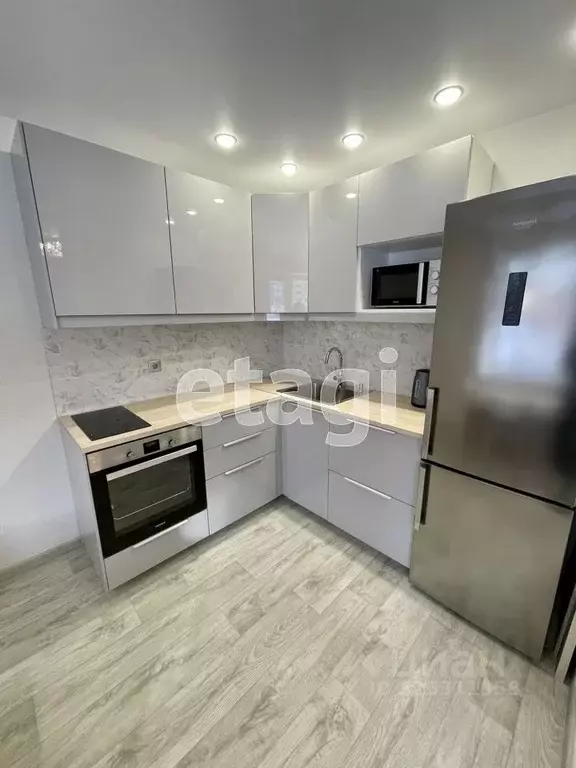 Студия Тюменская область, Тюмень ул. Александра Матросова, 1 (30.0 м) - Фото 2