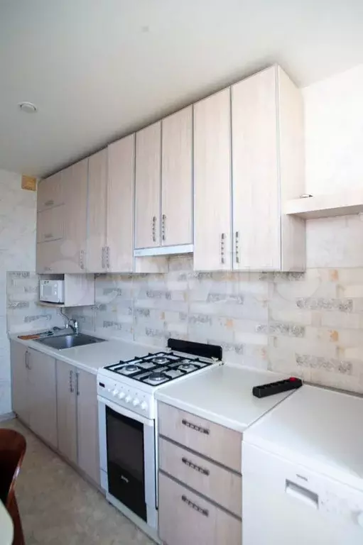 3-к. квартира, 74 м, 9/9 эт. - Фото 1