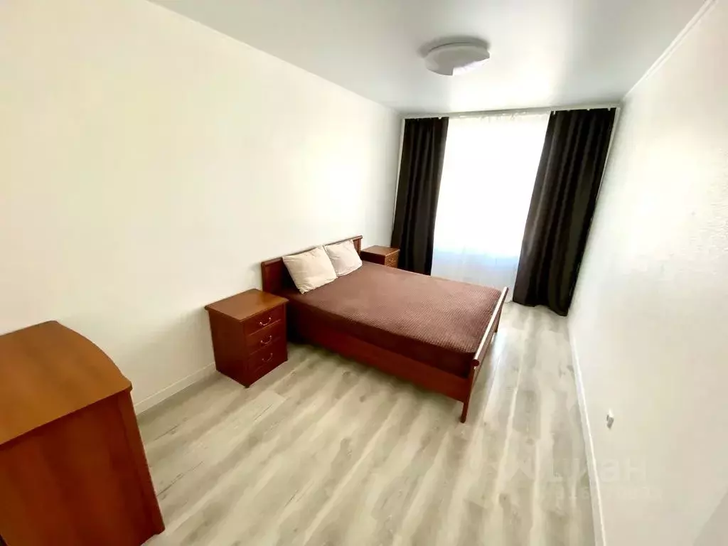 2-к кв. Башкортостан, Уфа ул. Кирова, 130 (65.0 м) - Фото 0