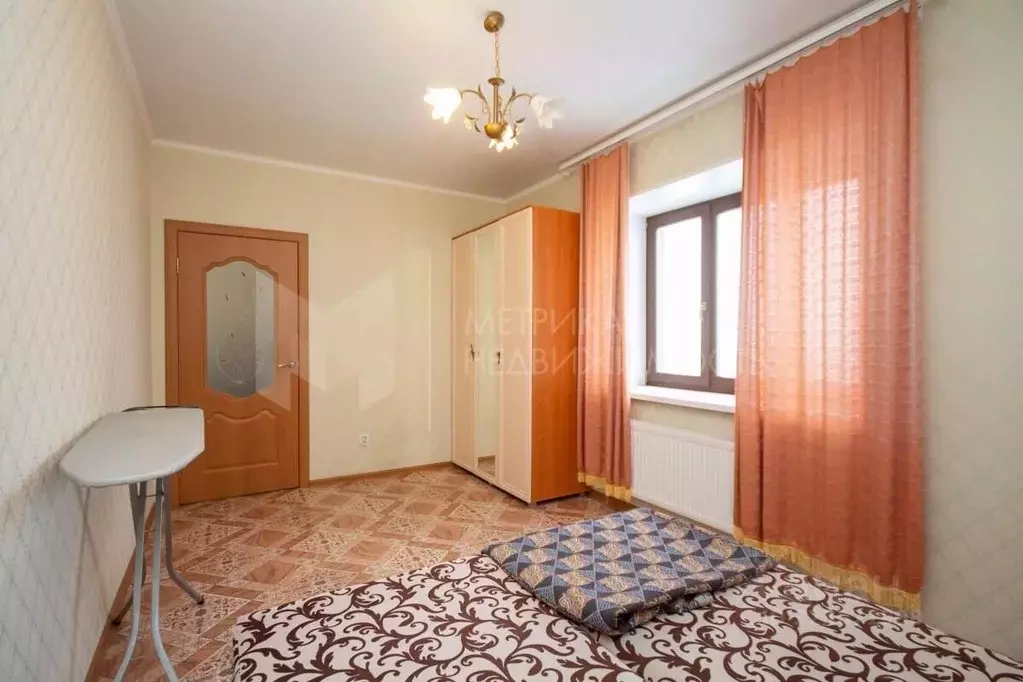 1-к кв. Тюменская область, Тюмень Харьковская ул., 68 (45.5 м) - Фото 0