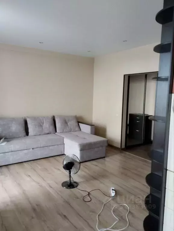 Студия Новосибирская область, Новосибирск Зыряновская ул., 61 (32.7 м) - Фото 1