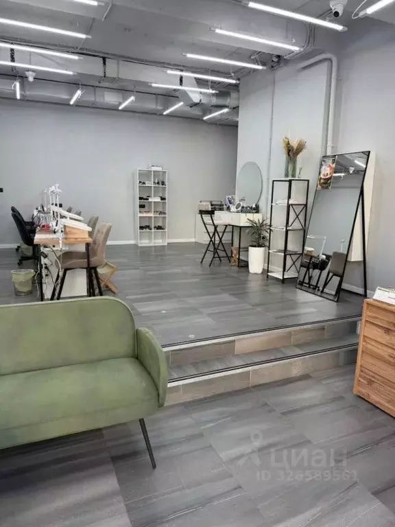 Помещение свободного назначения в Татарстан, Набережные Челны ул. ... - Фото 1