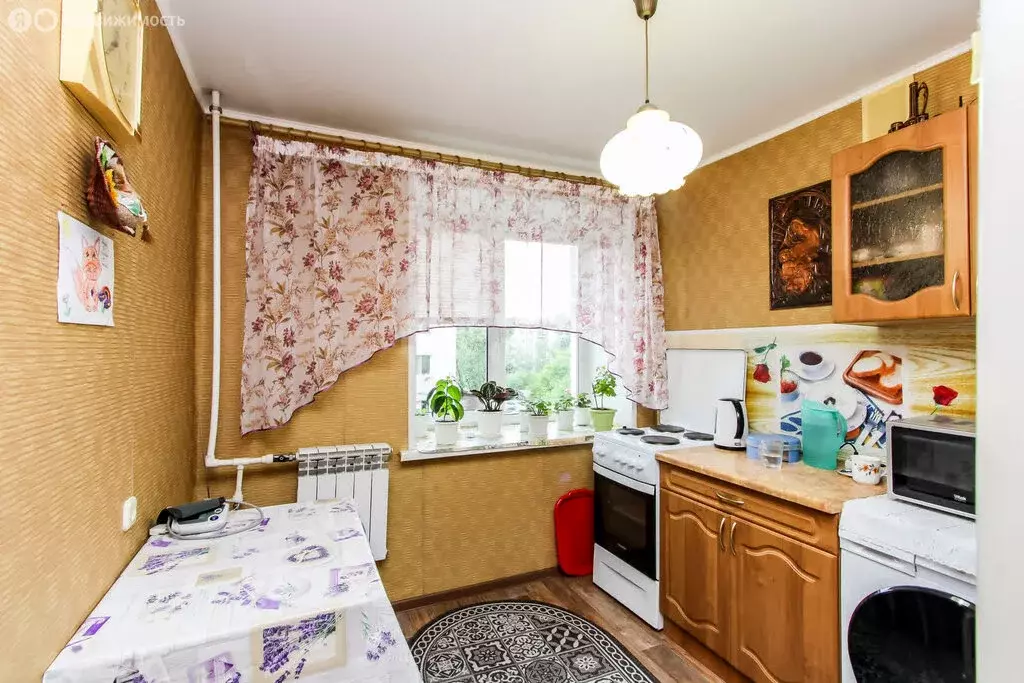 1-комнатная квартира: микрорайон Мелиораторов, улица Мелиораторов, 17А ... - Фото 0