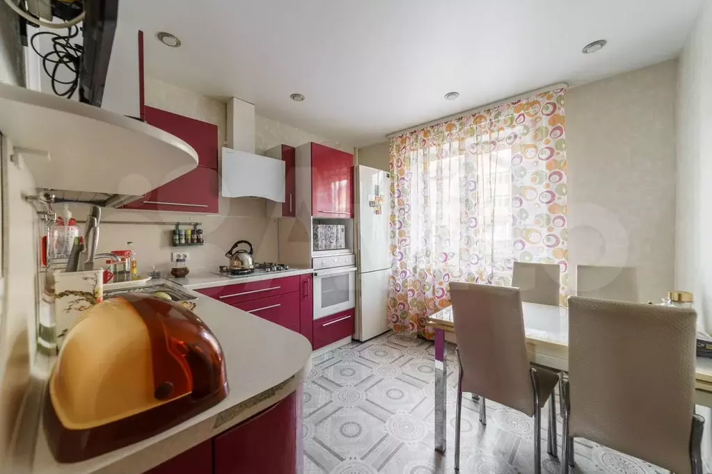 3-к. квартира, 68 м, 1/9 эт. - Фото 1