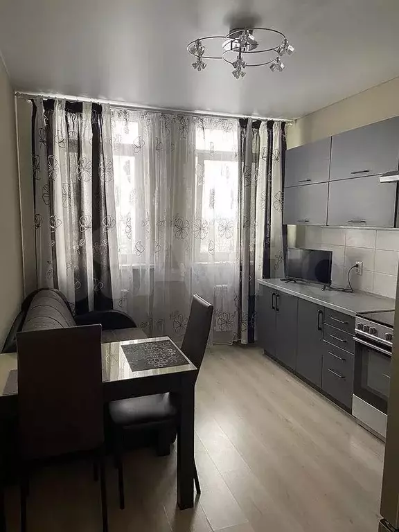 1-к. квартира, 42 м, 7/13 эт. - Фото 1
