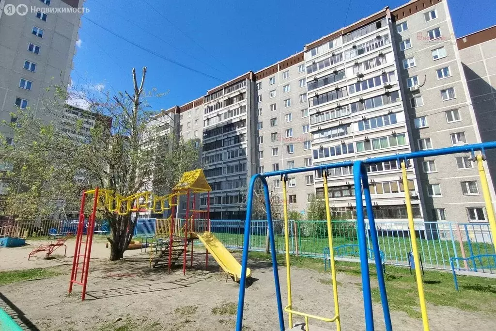 3-комнатная квартира: Екатеринбург, улица Учителей, 22 (63.8 м) - Фото 1