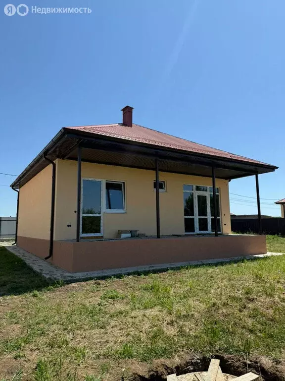 Дом в Крымский район, Молдаванское сельское поселение, посёлок ... - Фото 1