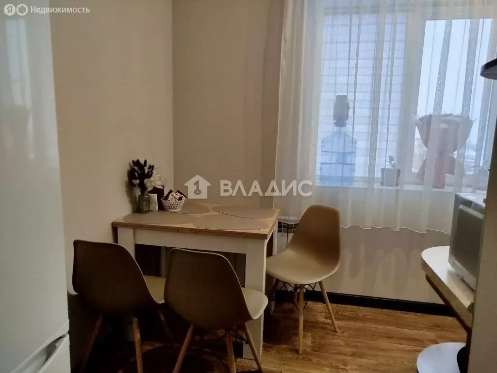 3-комнатная квартира: село Стрелецкое, улица Королёва, 44 (67.3 м) - Фото 2