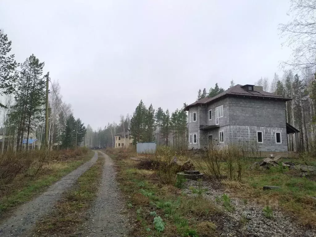 Участок в Свердловская область, Белоярский муниципальный округ, пос. ... - Фото 0