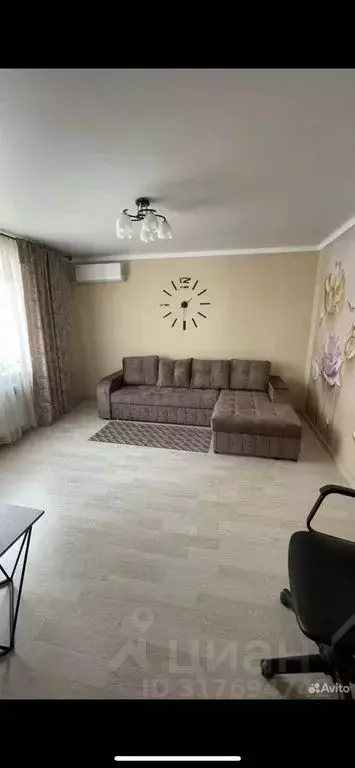 1-к кв. Дагестан, Каспийск ул. Каспийская, 4Б (51.0 м) - Фото 0