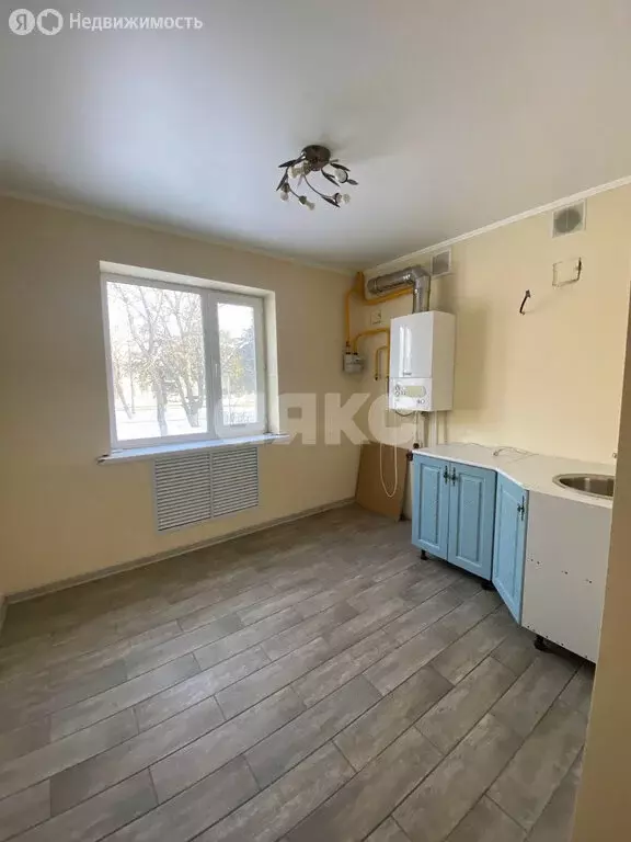 3-комнатная квартира: Кореновск, улица Фрунзе, 102А (62 м) - Фото 1