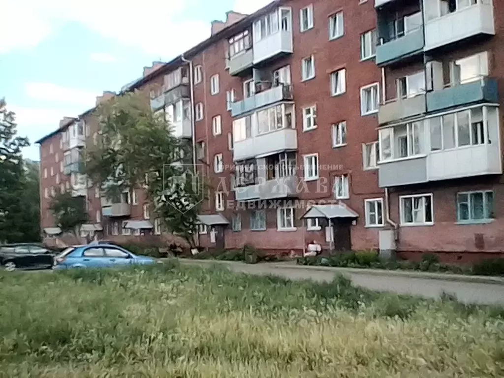 2-к кв. Кемеровская область, Кемерово Рекордная ул., 3 (45.0 м) - Фото 1