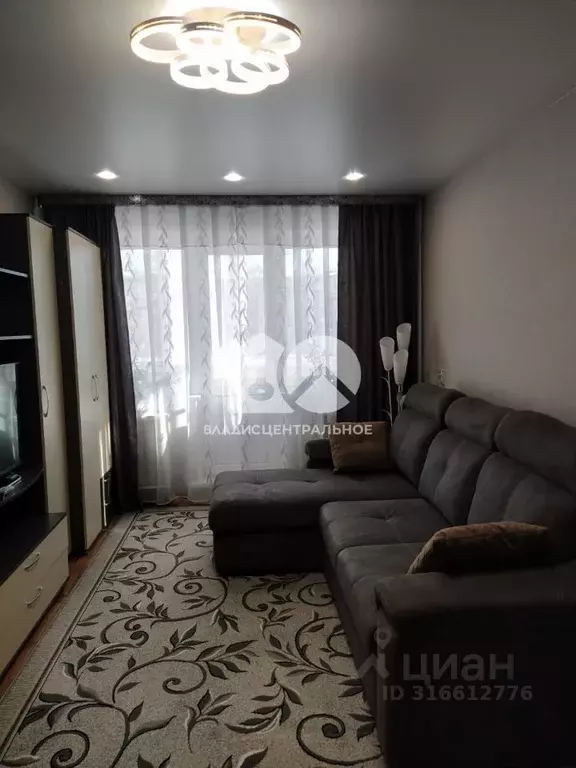 1-к кв. Новосибирская область, Новосибирск ул. Есенина, 49 (32.1 м) - Фото 0