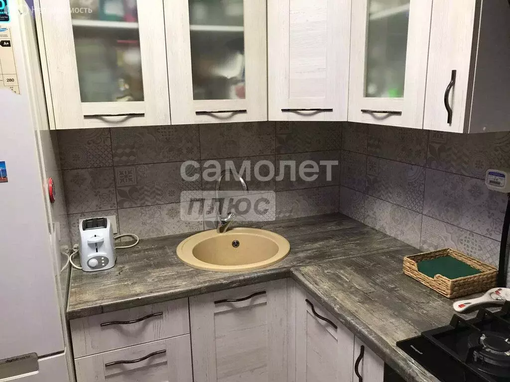 2-комнатная квартира: Омск, улица Орджоникидзе, 85 (40 м) - Фото 2