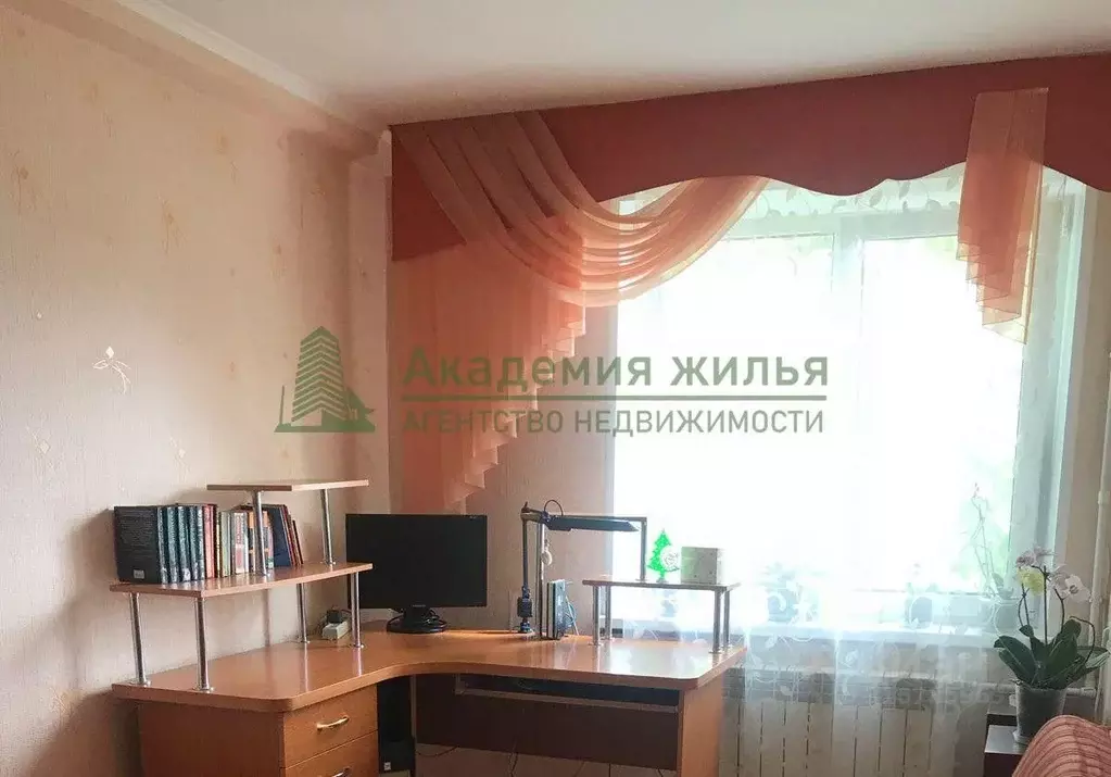 3-к кв. Саратовская область, Энгельсский район, Новопушкинское ... - Фото 0