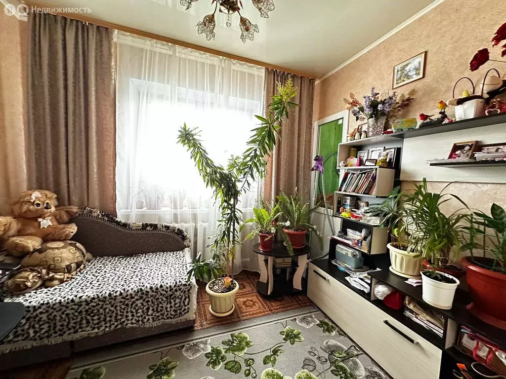 3-комнатная квартира: Нариманов, Волжская улица, 8 (58 м) - Фото 1