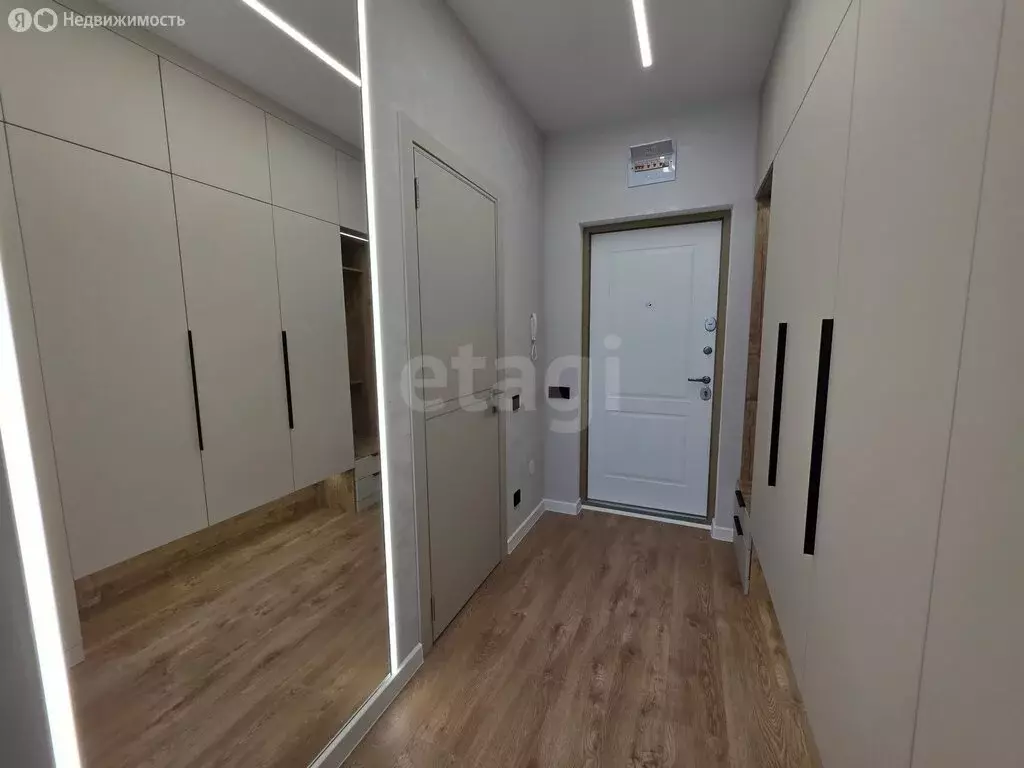 1-комнатная квартира: Тюмень, улица Фармана Салманова, 3 (35 м) - Фото 2