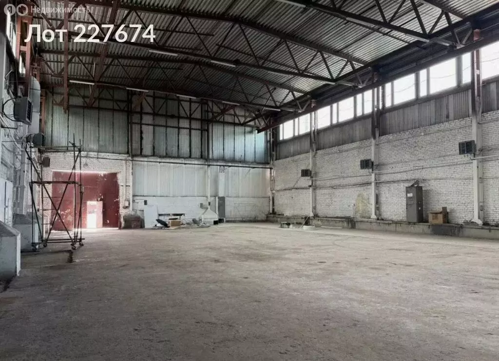 Помещение свободного назначения (1500 м) - Фото 2