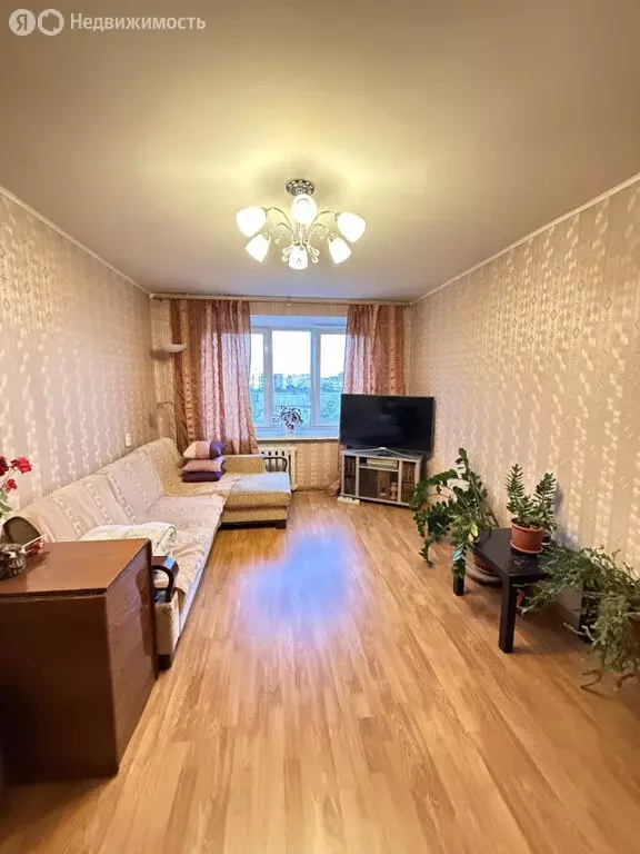 3-комнатная квартира: Уфа, улица Цюрупы, 84 (70 м) - Фото 0
