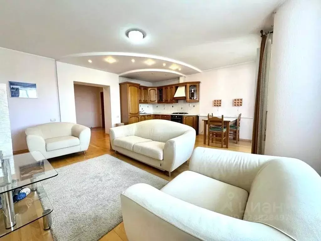 1-к кв. Татарстан, Казань ул. Аделя Кутуя, 46 (67.0 м) - Фото 1