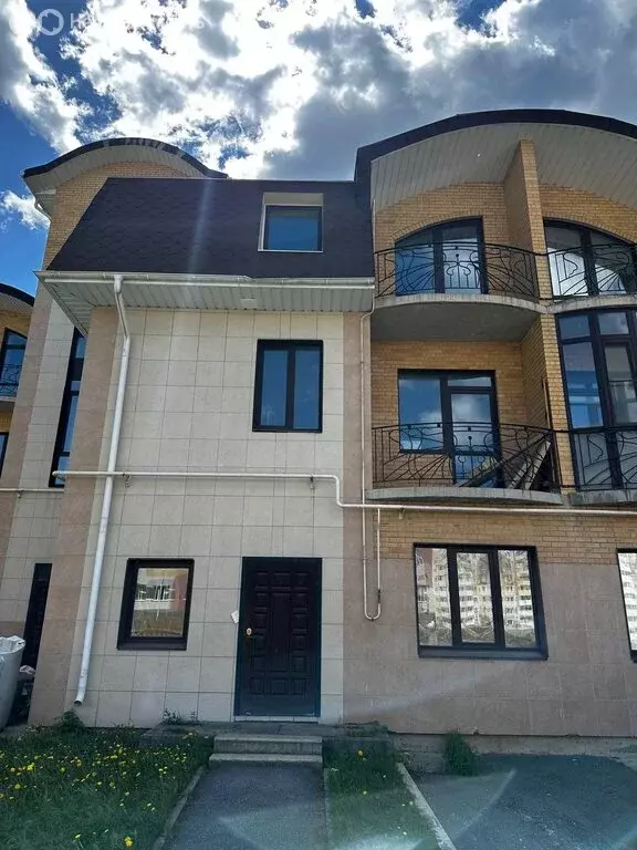 Дом в Миасс, улица Высоцкого, 4 (265.8 м) - Фото 0
