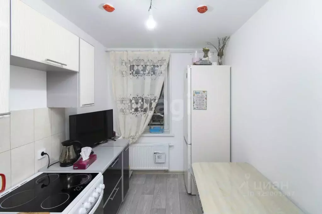 2-к кв. Тюменская область, Тюмень ул. Республики, 204к14 (66.9 м) - Фото 1