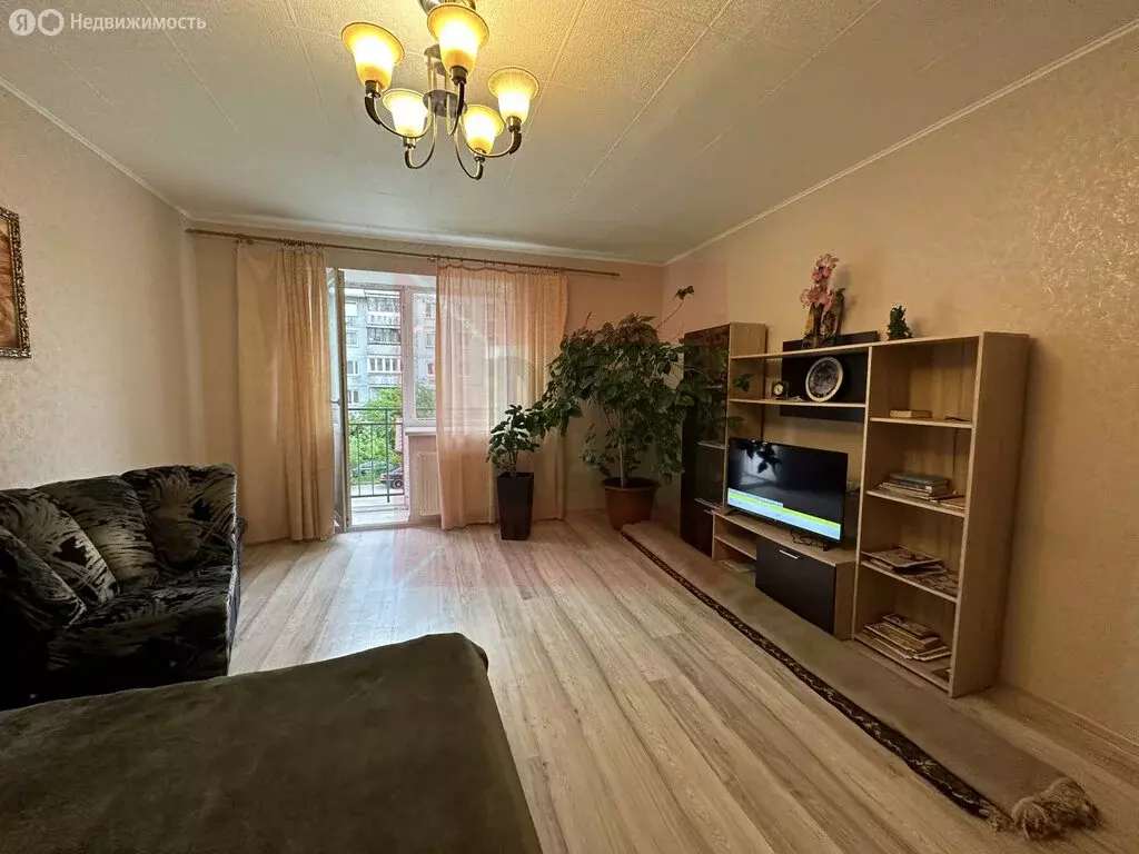 1-комнатная квартира: Калининград, Майский переулок, 3 (46 м) - Фото 1