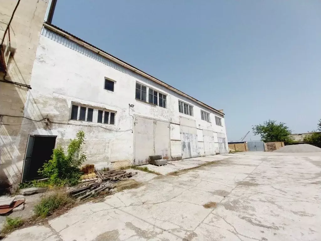 Производственное помещение в Крым, Сакский район, с. Уютное ул. ... - Фото 1