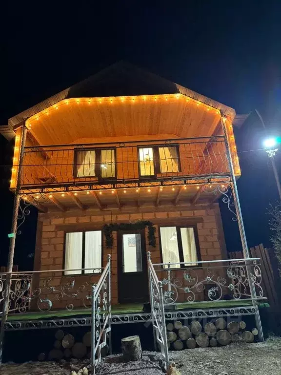 Дом в Карачаево-Черкесия, Теберда Карачаевский городской округ, ул. ... - Фото 0