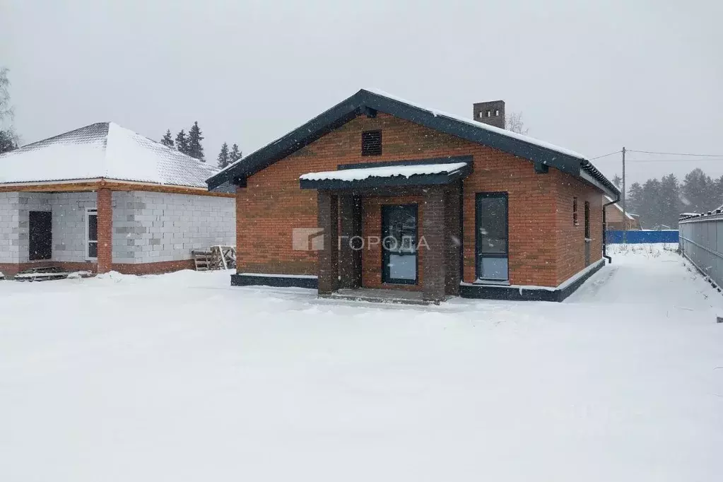 Дом в Томская область, Томский район, д. Кисловка ул. Озерная (100 м) - Фото 1