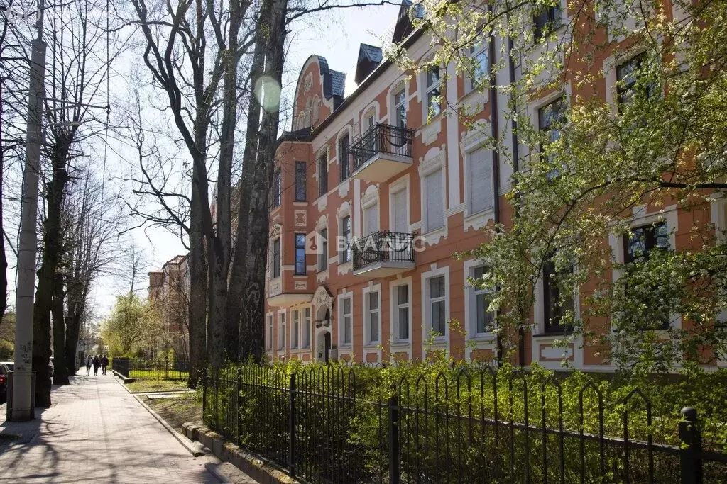 2-комнатная квартира: Калининград, Комсомольская улица, 57 (106.1 м) - Фото 1